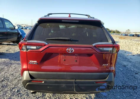 2023 Toyota Rav4 Xle Premium z USA, uszkodzony, nr VIN 2T3C1RFVXPW275768